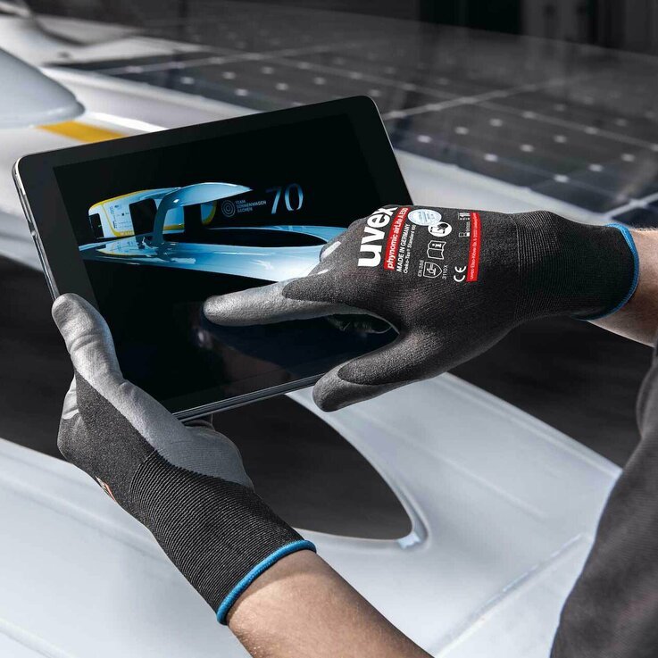 easy and comfortable, even when using touchscreens our newest uvex phynomic safety glove
