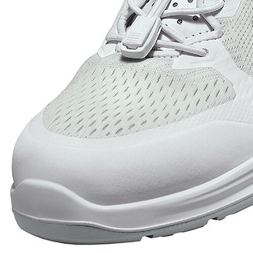 Sporty, breathable and water-repellent work shoe